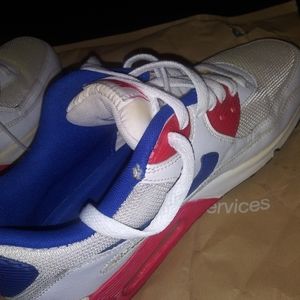 Nike air max tennis shoes great condition no rips